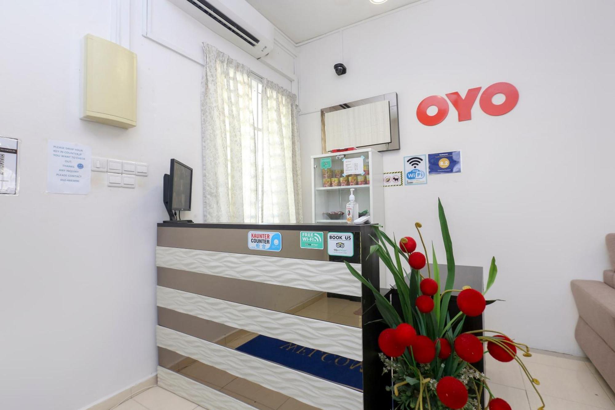 Oyo 90132 Come Inn Premium Куала-Тренгану Экстерьер фото